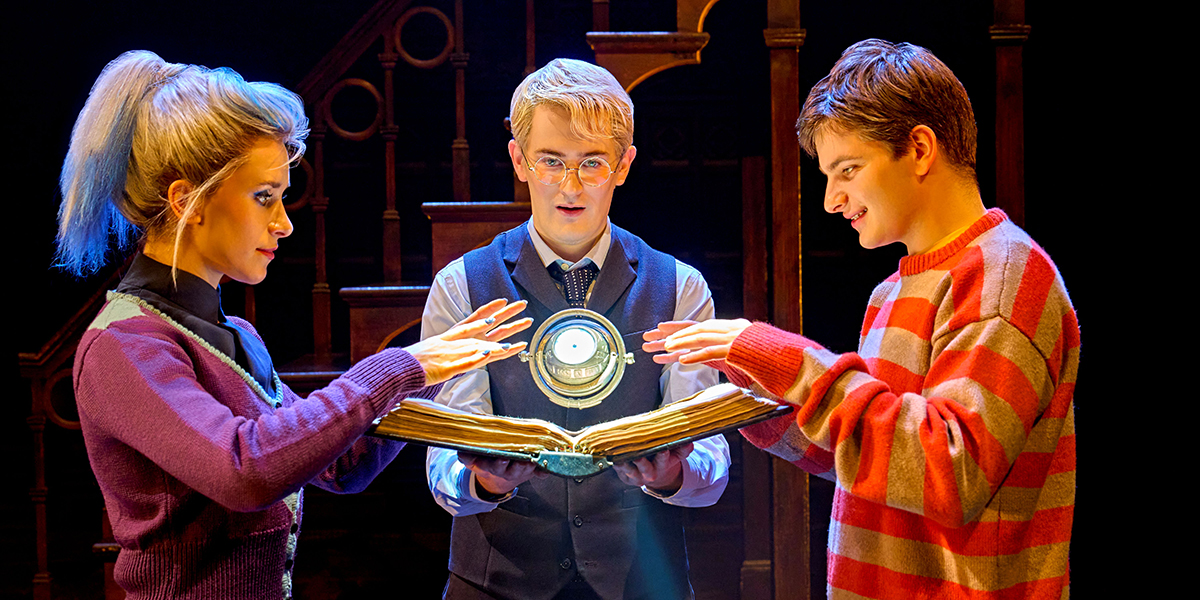 3. Delphi (Sophie Matthew), Scorpius (Kai Spackman), Albus (Joshua Sullivan), 1200 LT 2025 photo by Manuel Harlan
