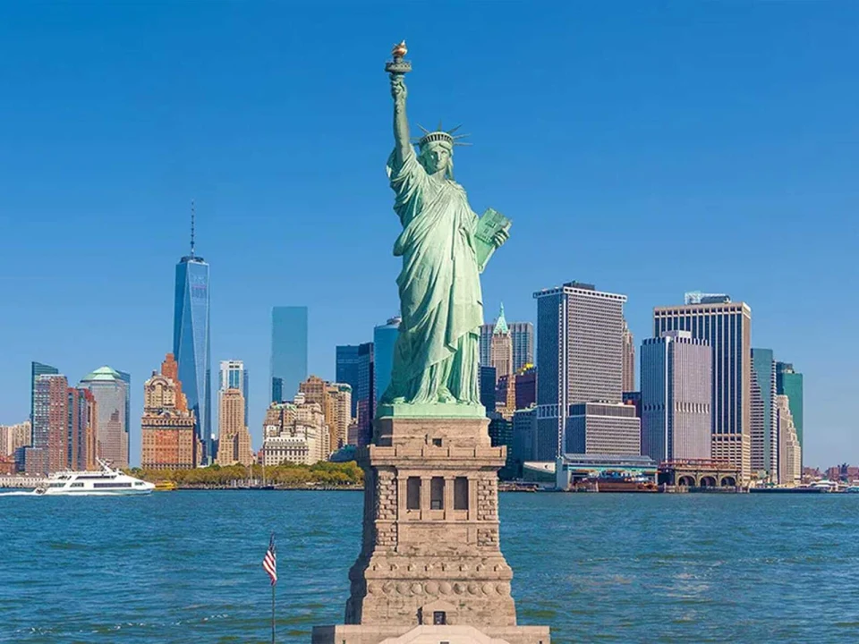Statue of Liberty NYC Yacht Party Tour Day Trip: What to expect - 1