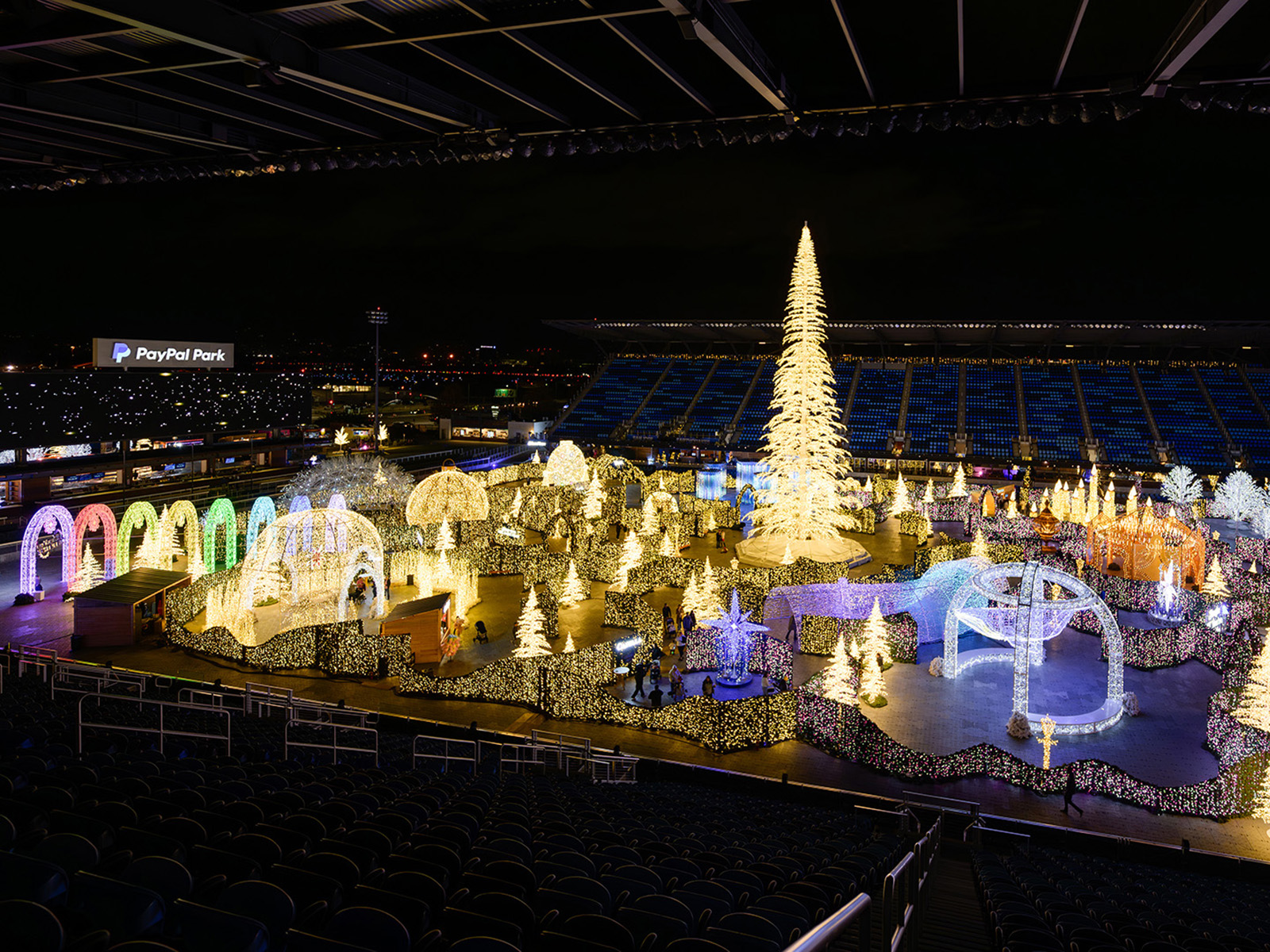 Enchant — World’s Largest Light Maze & Market: What to expect - 1