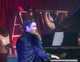 Lola's Piano Bar at Sydney Spiegeltent: What to expect - 4
