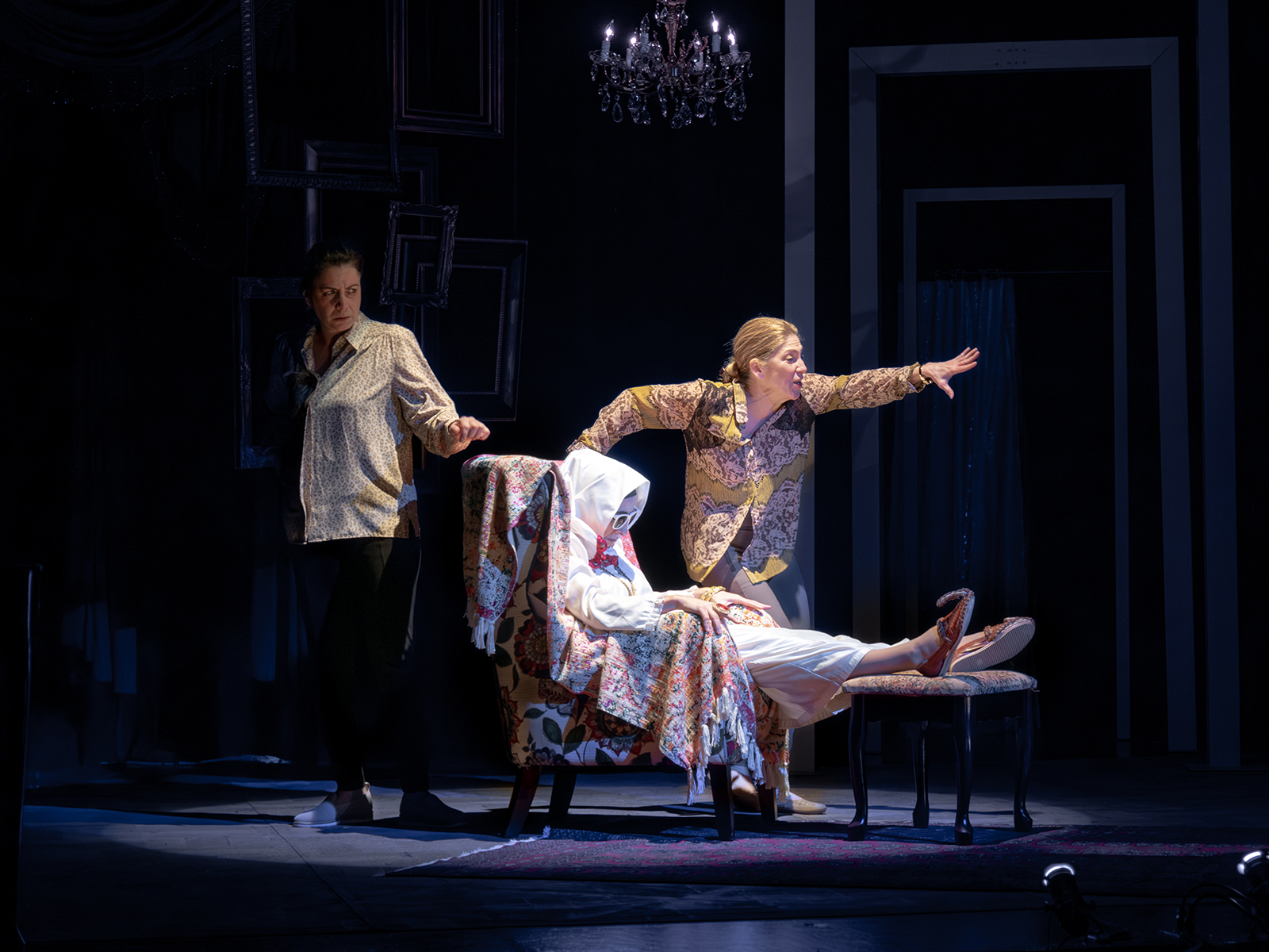 Radojka, Si Te Mueres Te Mato: What to expect - 4