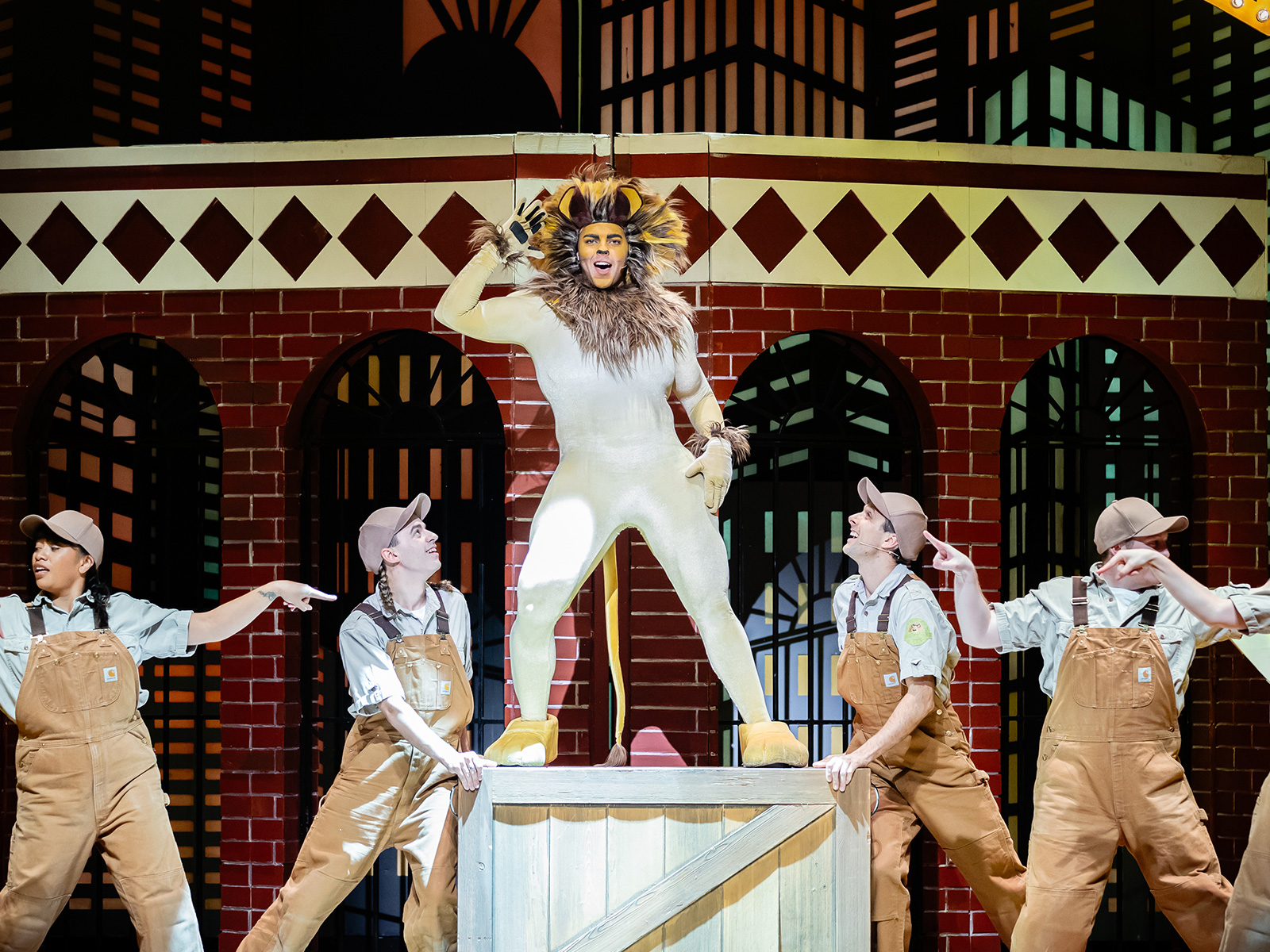 Madagascar The Musical: What to expect - 4