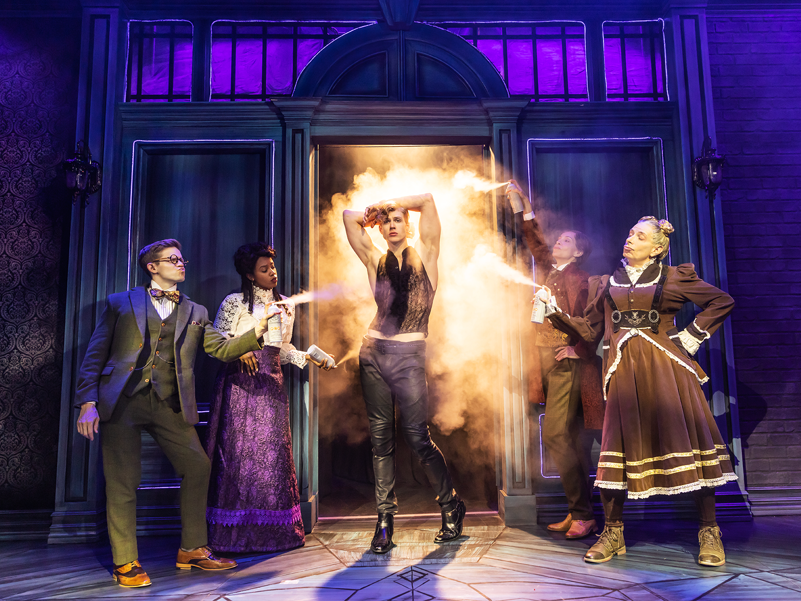 Dracula, A Comedy of Terrors: What to expect - 1