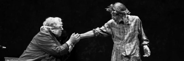 Jayne Houdyshell & Glenda Jackson in King Lear
