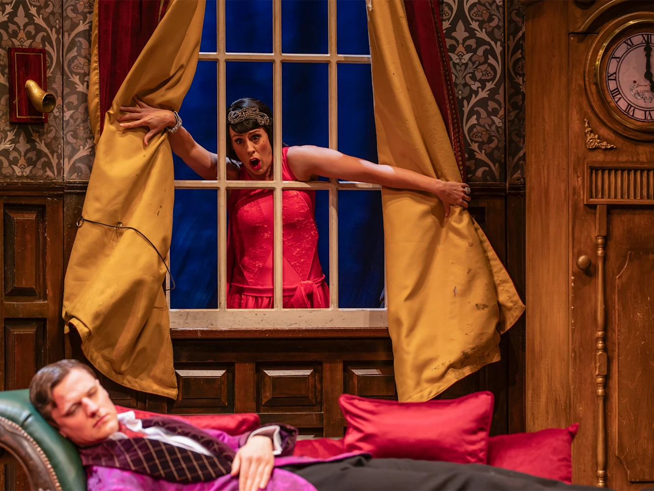 The Play That Goes Wrong: What to expect - 2
