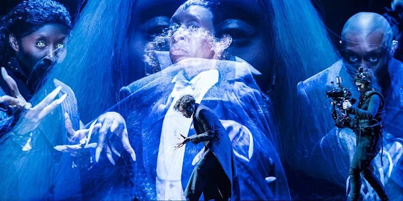 Dracula at the Noël Coward Theatre