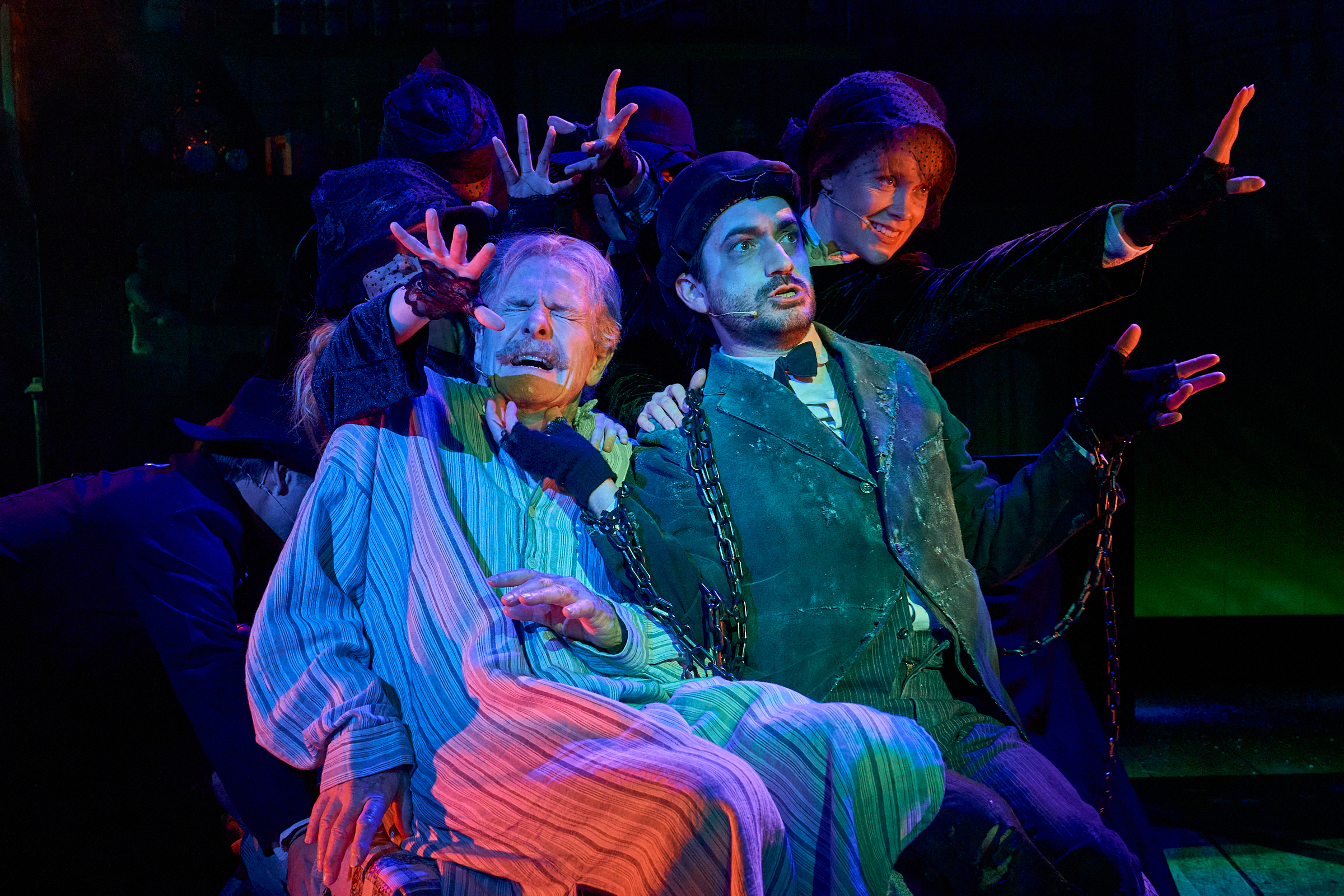 Dolly Parton's Smoky Mountain Christmas Carol: What to expect - 3