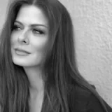 Debra Messing