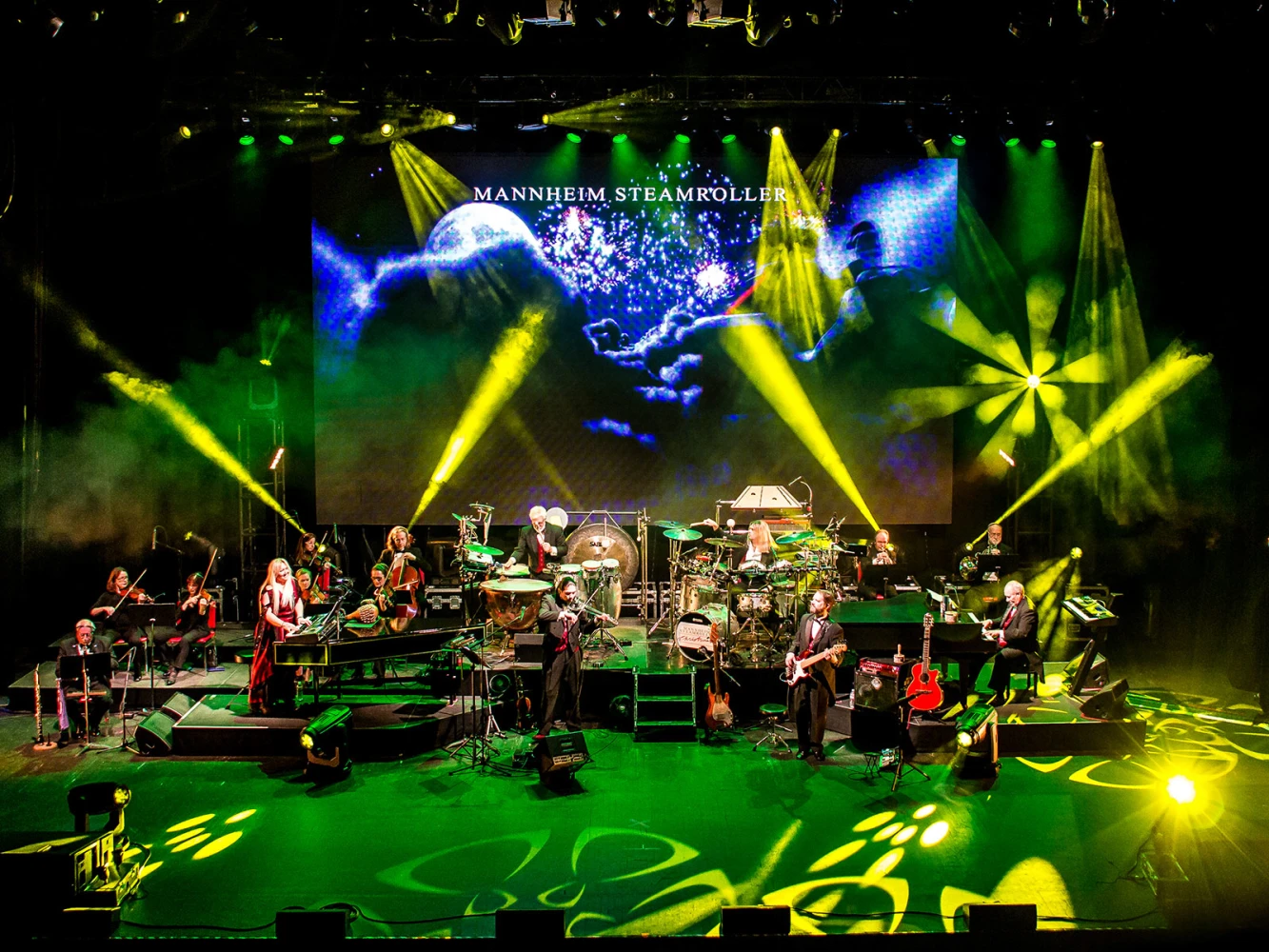 MANNHEIM STEAMROLLER CHRISTMAS BY CHIP DAVIS: What to expect - 1
