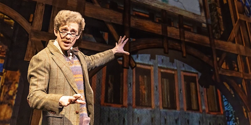 Ethan Slater (Boq)