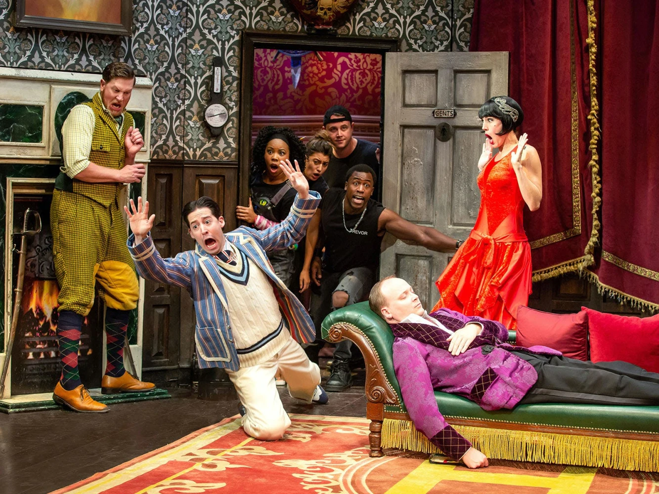 The Play That Goes Wrong: What to expect - 6