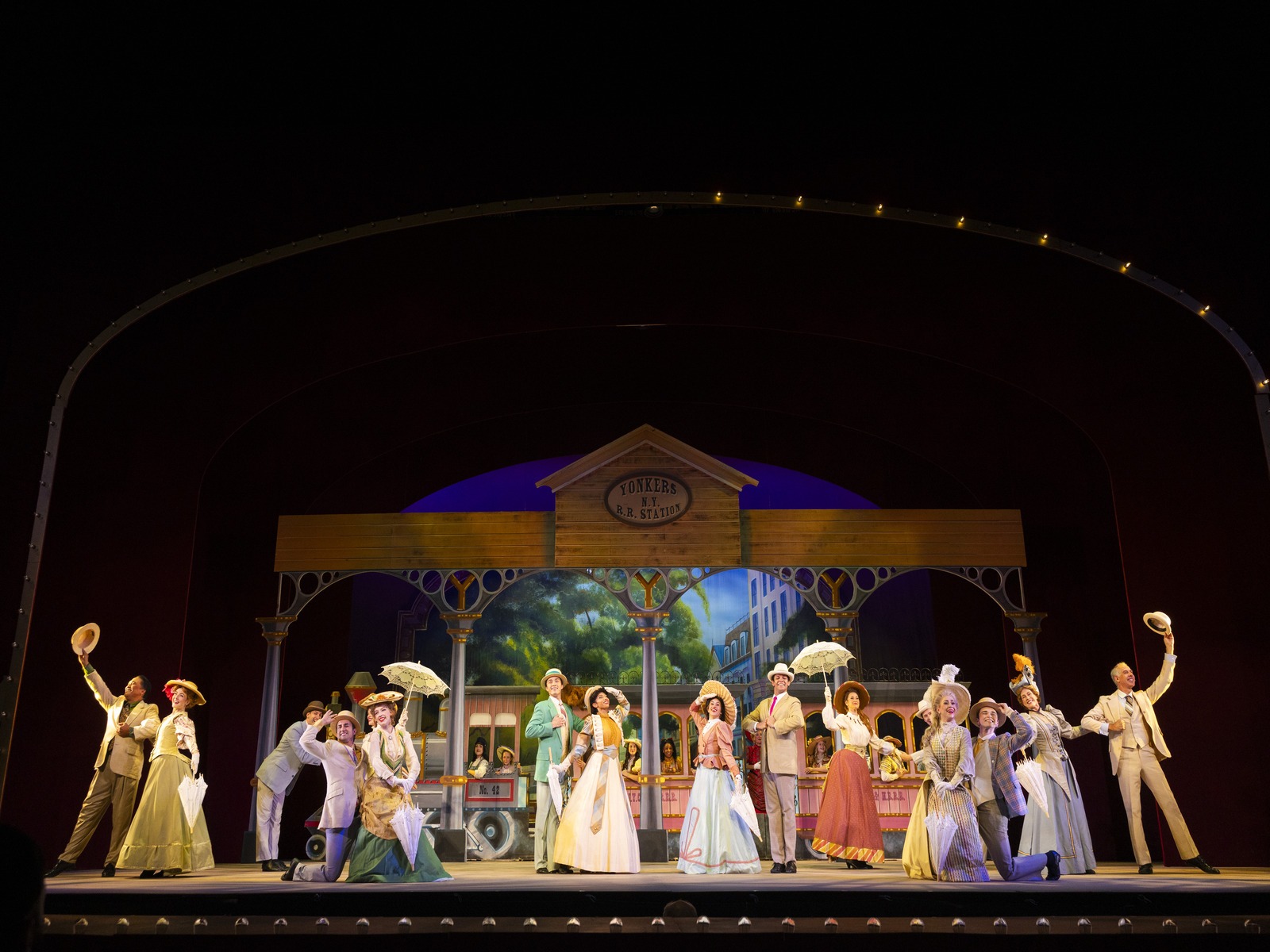 Hello, Dolly!: What to expect - 2
