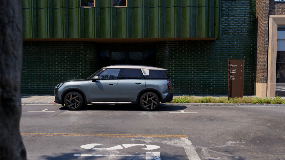 COME ALONG AND MEET THE NEW MINI COUNTRYMAN.