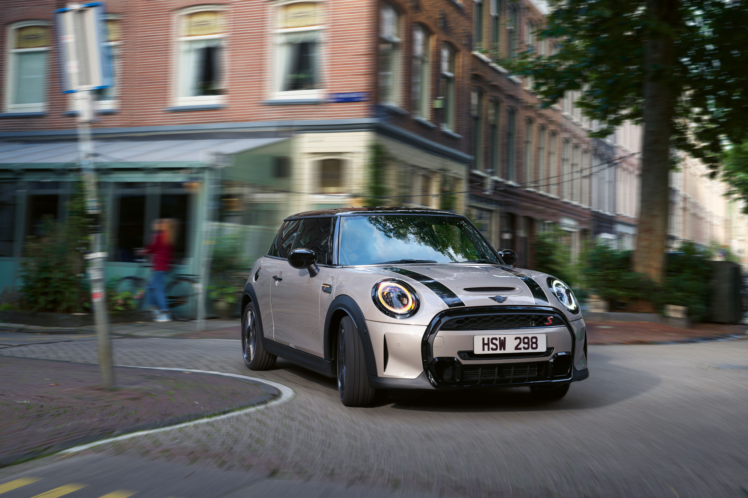 Berry Cobham Authorised MINI Retailer