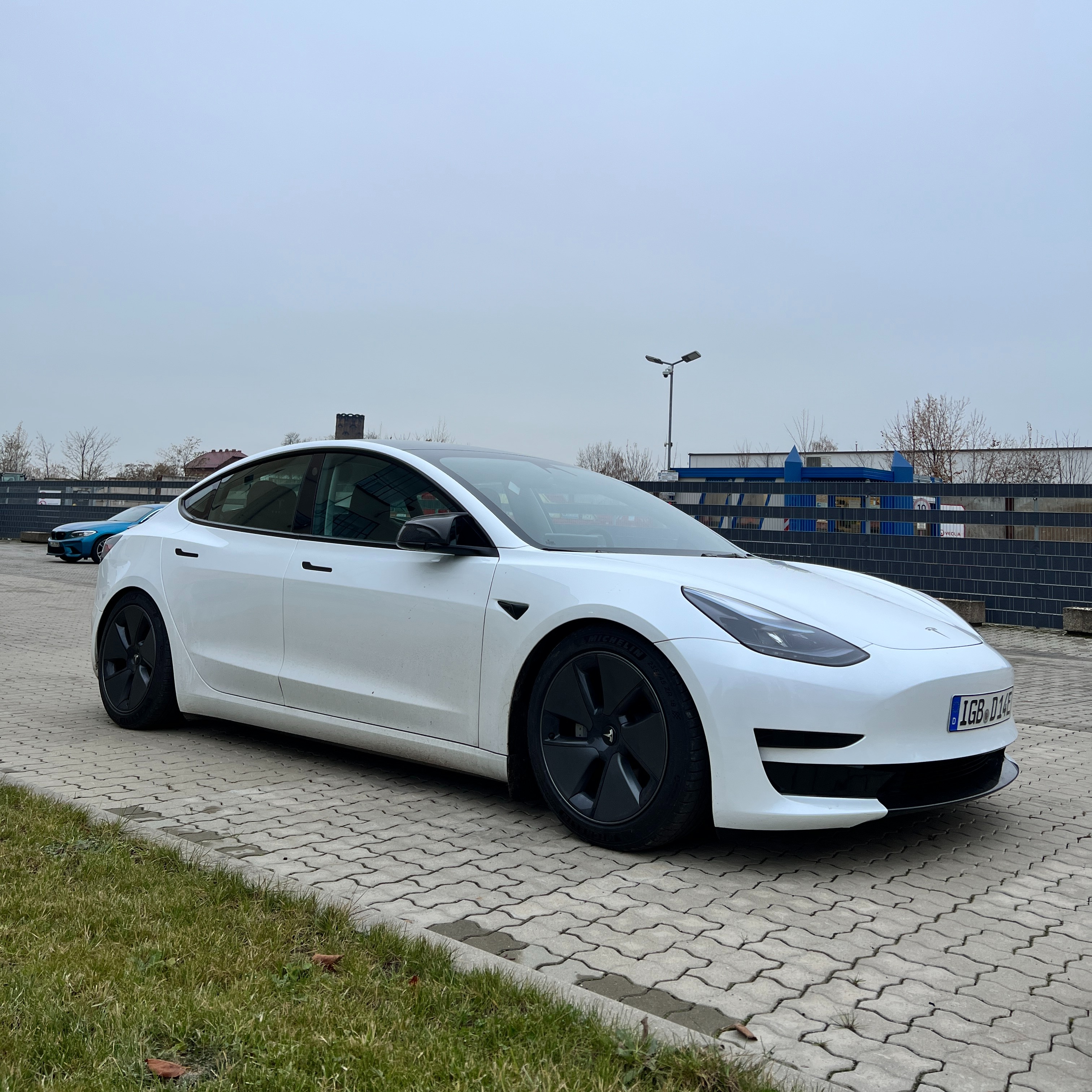 Tesla Model 3 Carbon Mittelkonsole – SilentDrive.de