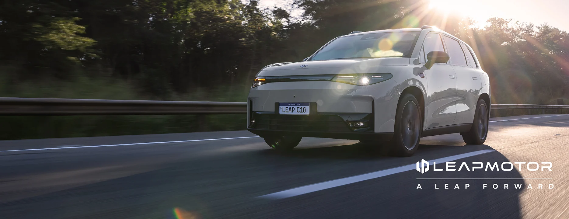 banner leapmotor_banner grande c10 tres.jpg