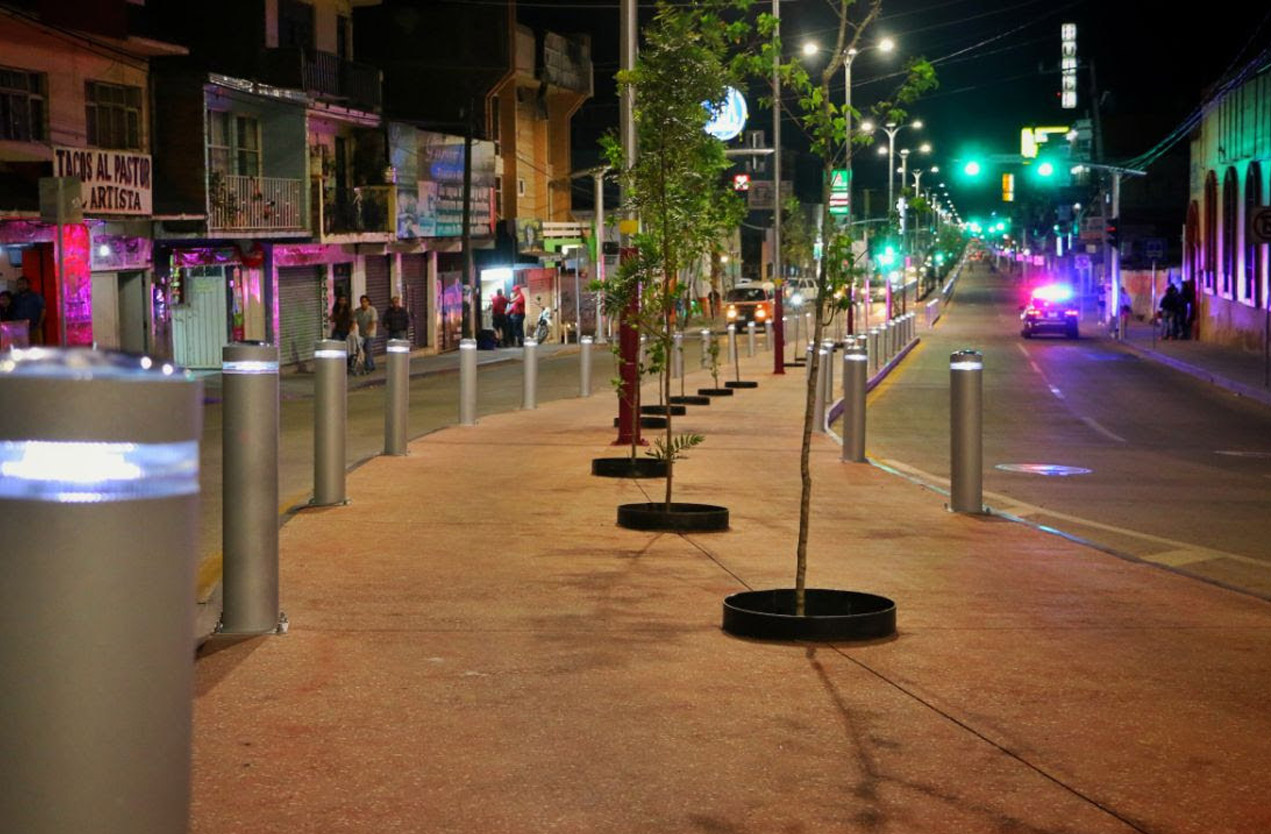 Alumbrado público, drenajes y pavimentación de calles