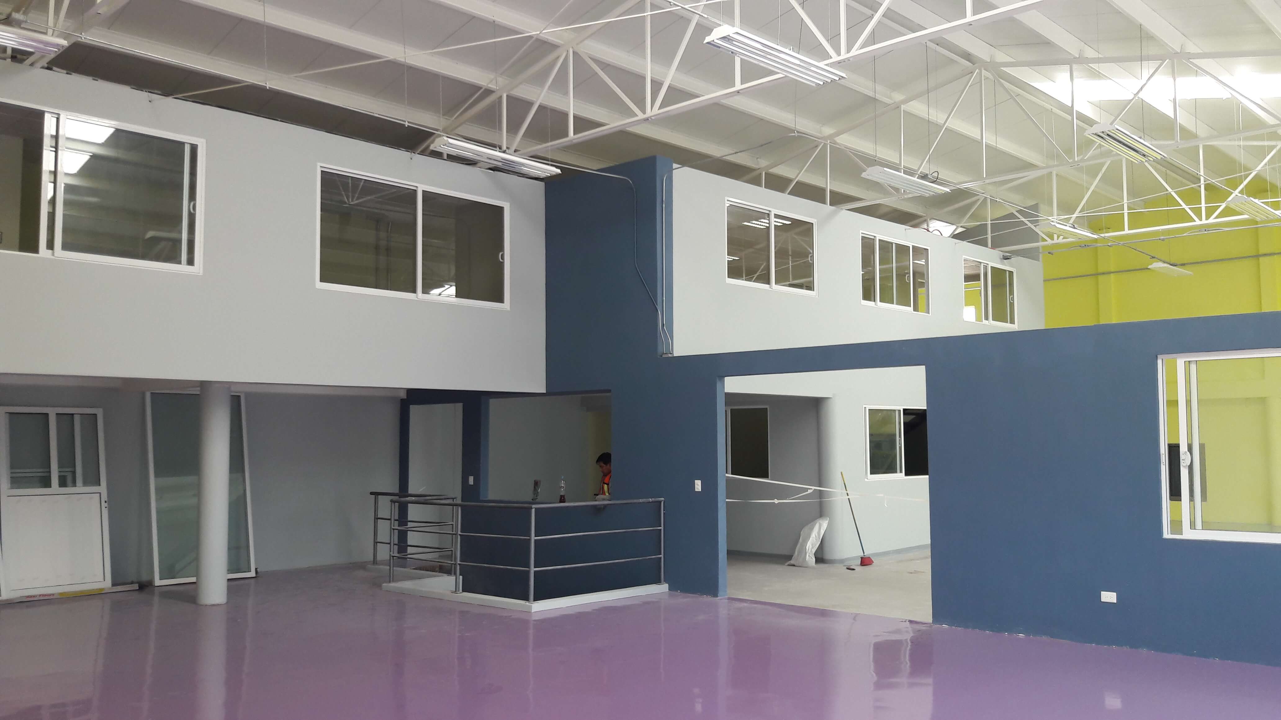 Construcción de torres departamentales y casas residenciales