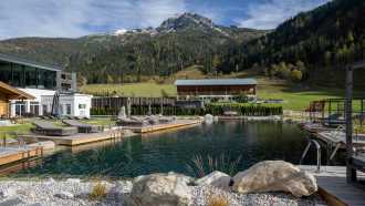 Alpin Life Resort Lürzerhof mit Naturteich