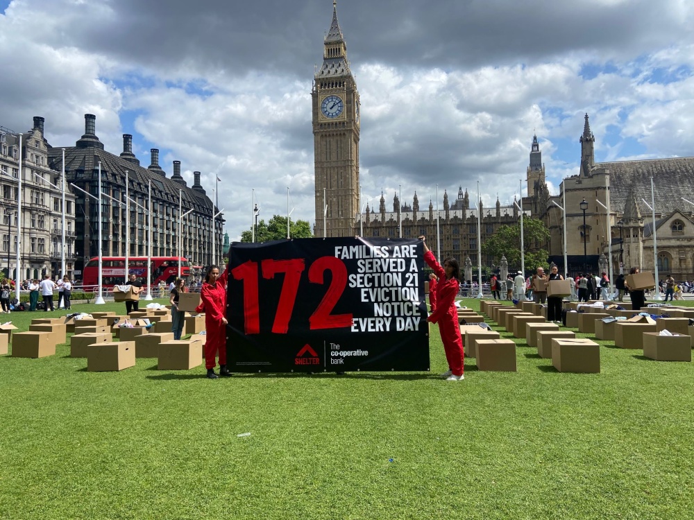 Every day 172 private renting families in England are handed a Section 21 no-fault eviction notice by their landlord. To bring its shocking findings to life, Shelter partnered with The Co-operative Bank to cover Parliament Square in moving boxes. Each box represents one of the families faced with losing their home due to a no-fault eviction per day. 