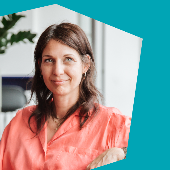 Isabelle Born (Client Service Director denkwerk) at denkwerk Talk on the topic of "Tradition meets digital innovation: banks in transition".