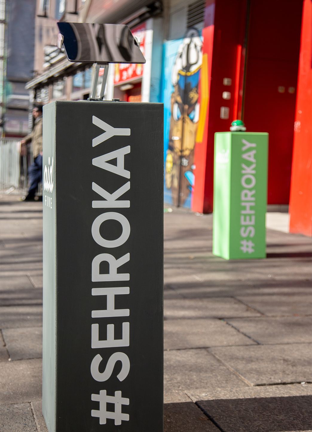 Die #sehrokay Kampagne auf der Reeperbahn für aidFIVE - denkwerk