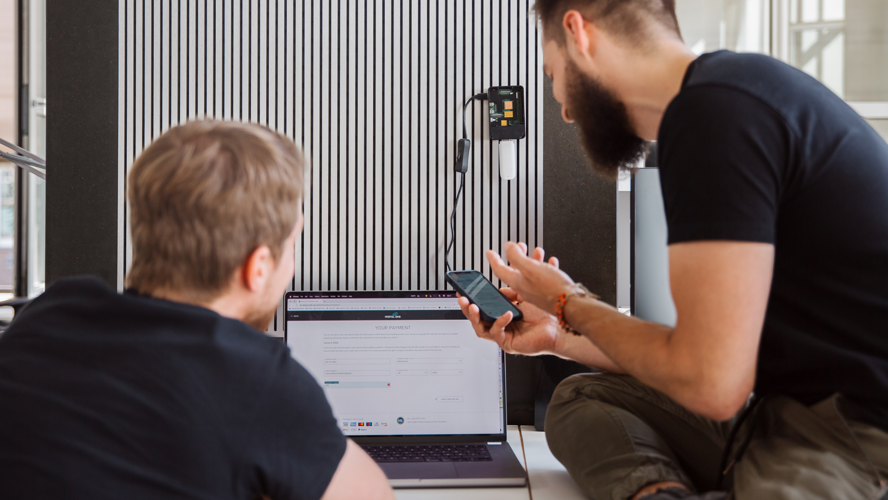 SMS gateway from home – 2FA: it's that easy!