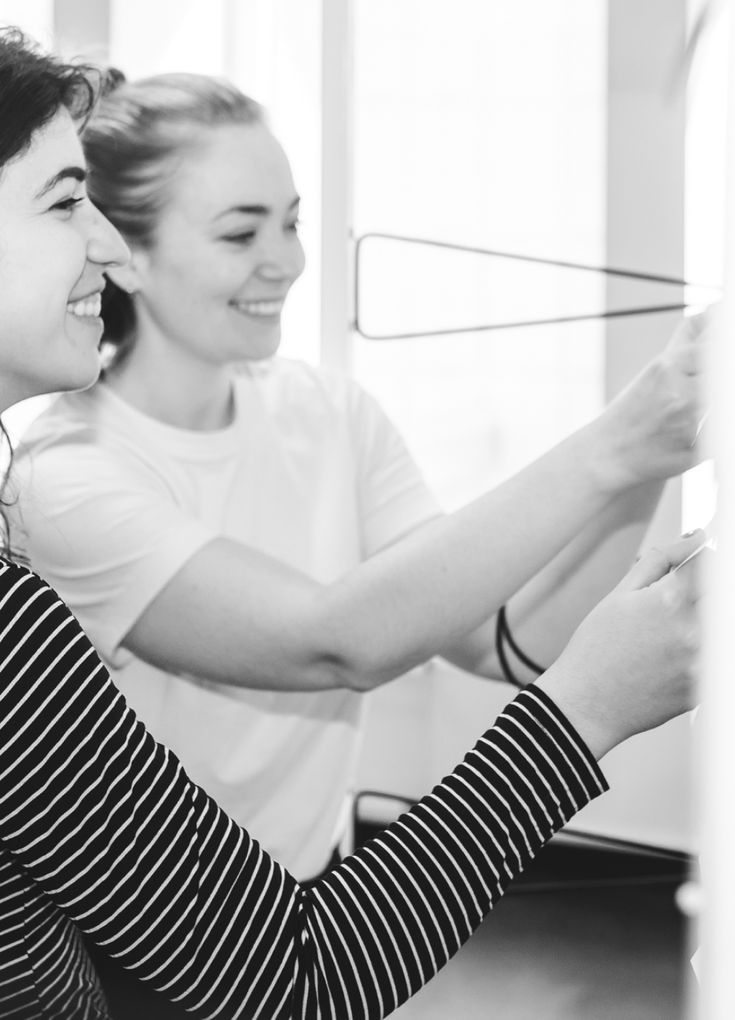 Josi  Longhi Siqueira and Molly Oberholtzer (r.) as speaker at IxDA22