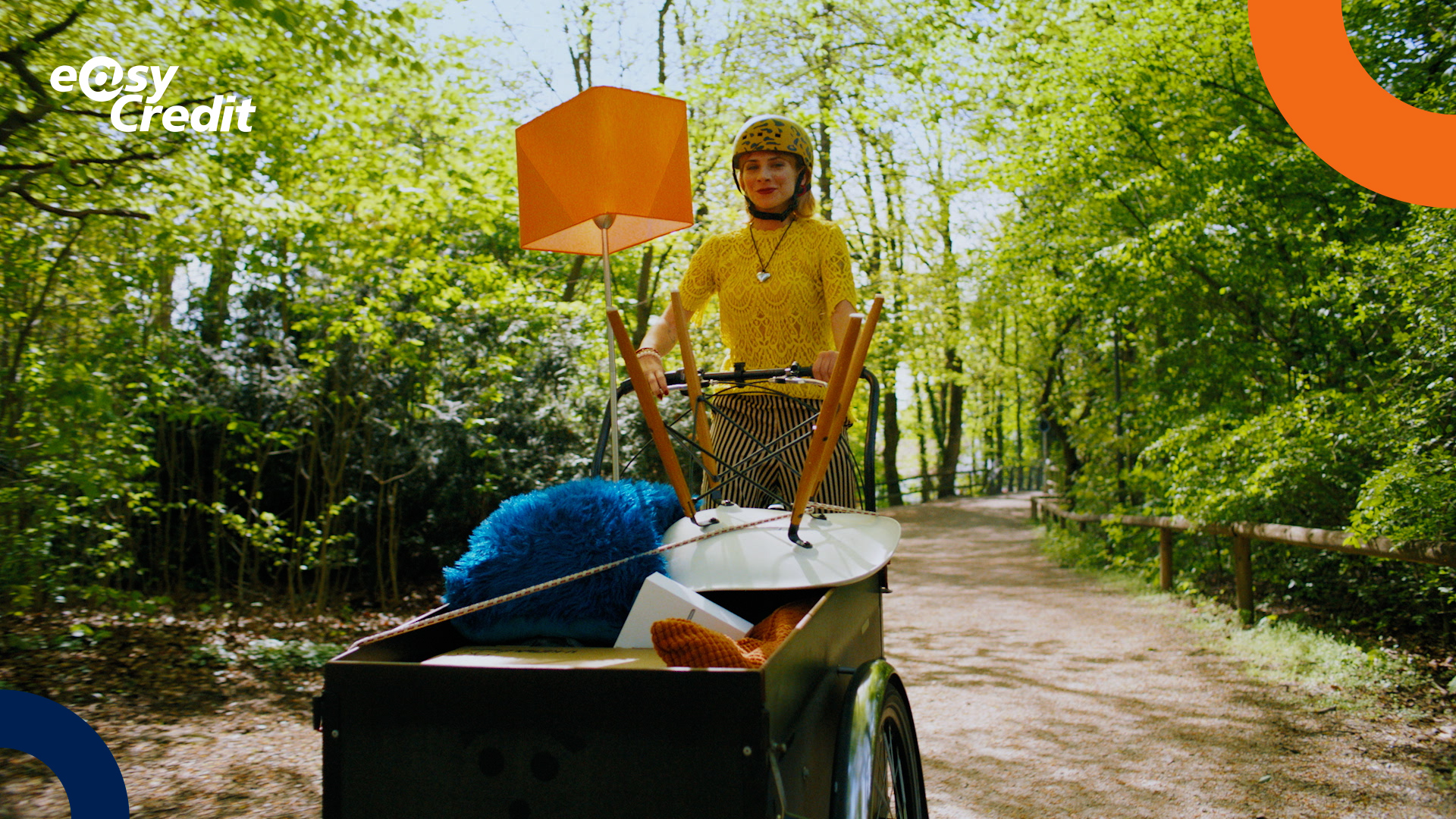 Campaign picture cargo bike: Can too, when you have to: easyCredit campaign 2.0