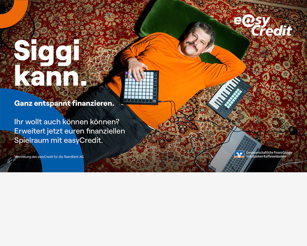 Kampagnenprotagonist baut mit easyCredit sein heimisches Musikstudio aus.