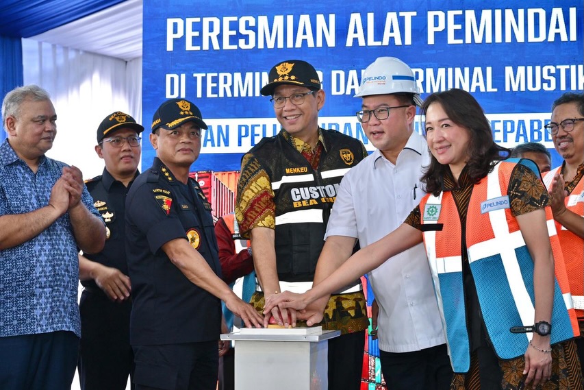 Menkeu Purbaya Resmikan Alat Pemindai Peti Kemas Canggih di Tanjung Priok