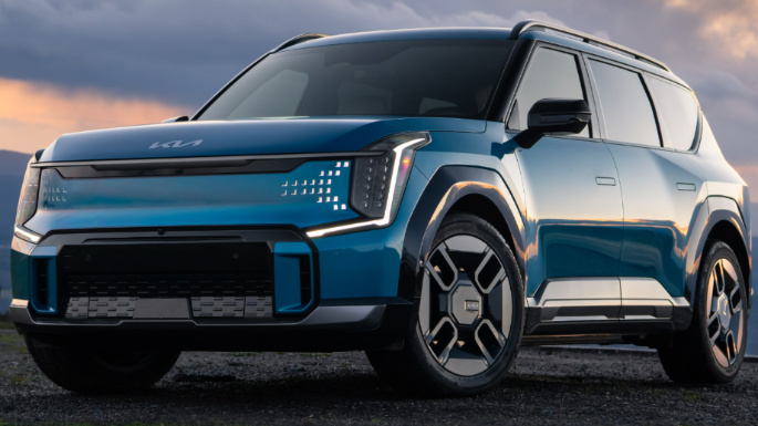 2024 Kia EV9 Front Left Side (Styling)
