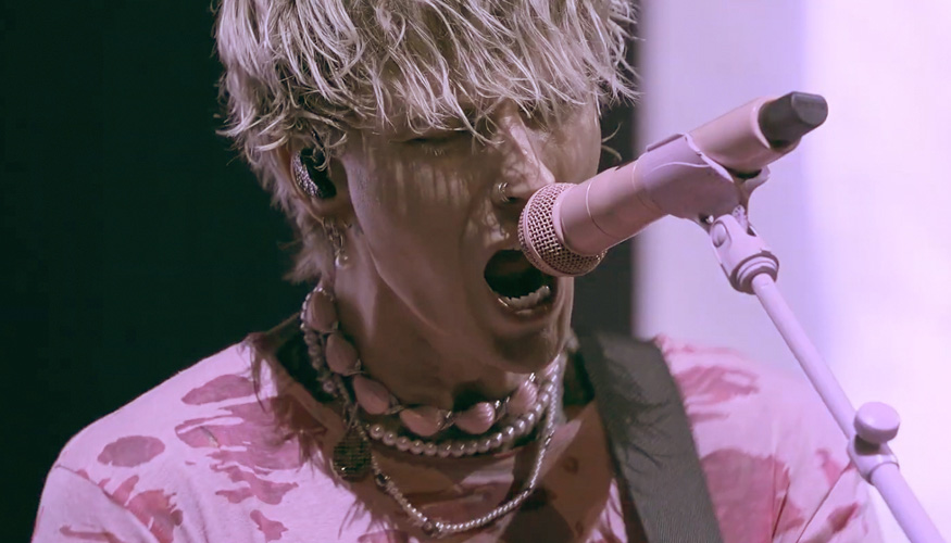 MACHINE GUN KELLY'S LIFE IN PINK