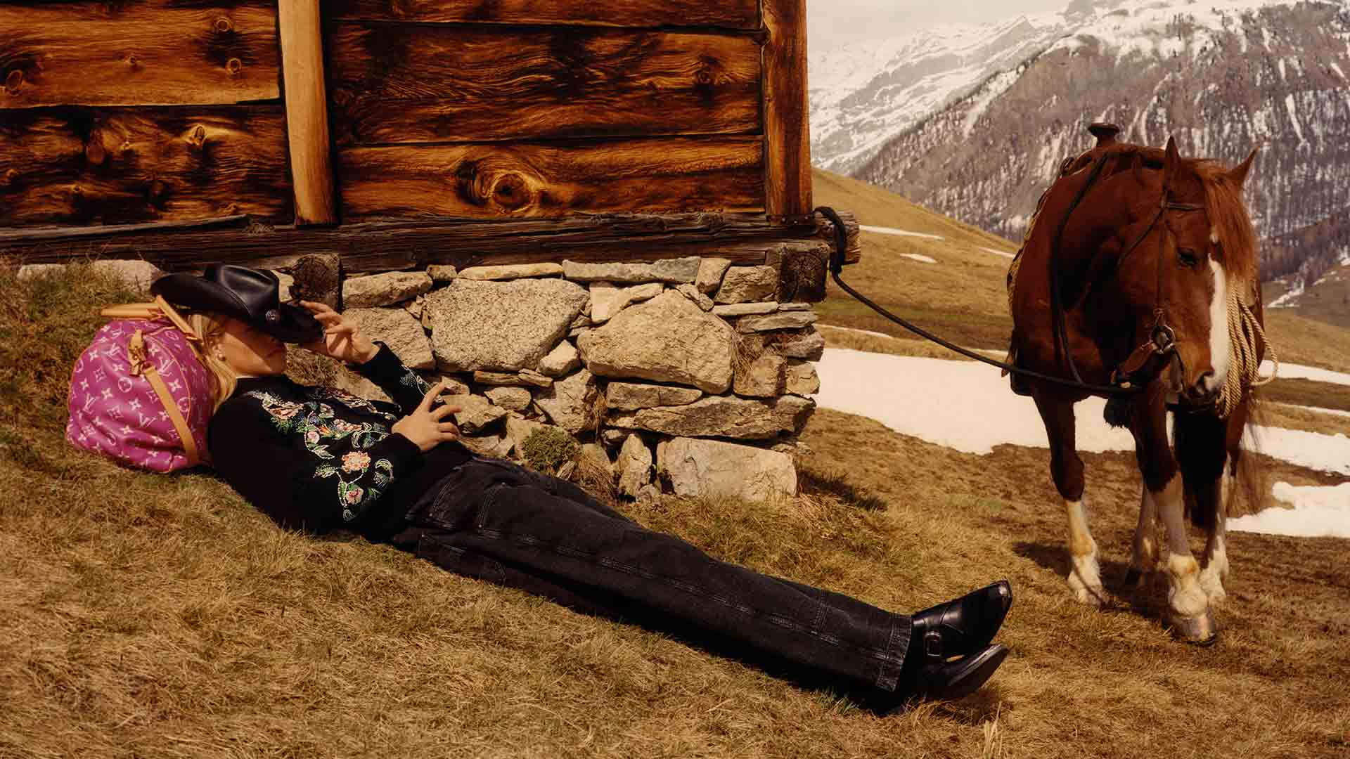 MEN FW24 0032 SEM 1920x1080
