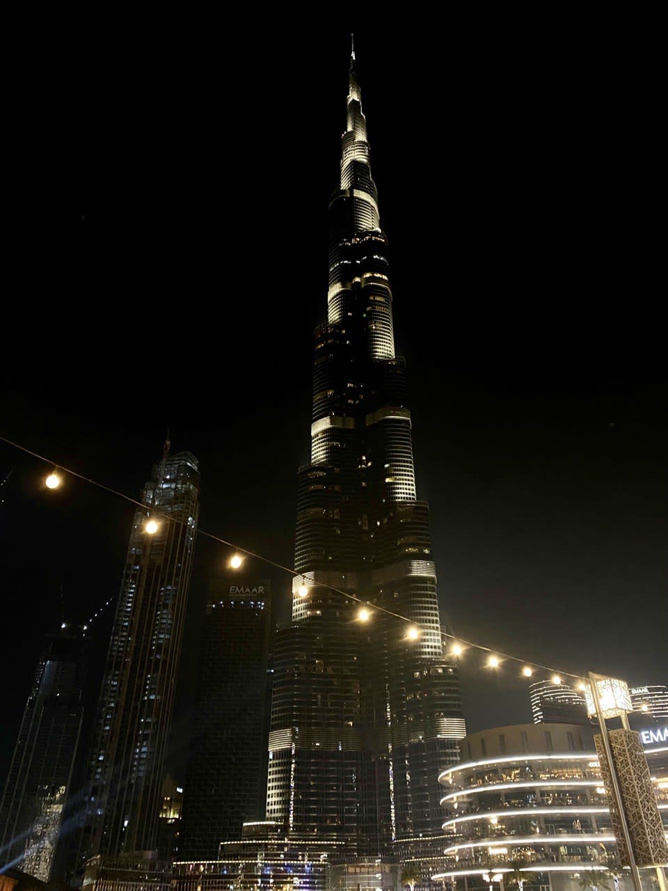 Burge Khalifa from the ground