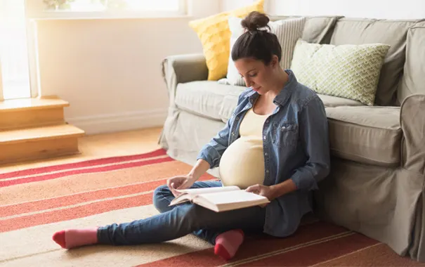 Listos para leer: Consejos introductorios para familias embarazadas