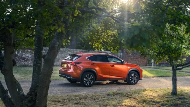 Lexus NX 300h