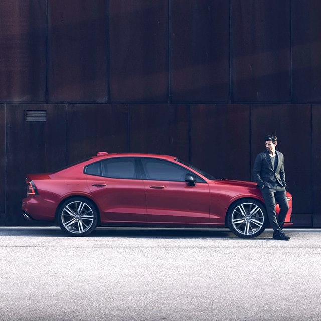 What is a saloon car?
