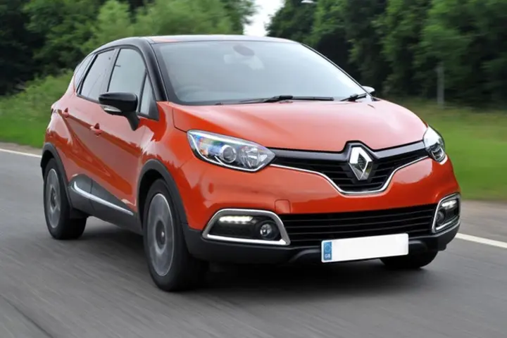 The exterior of a red Renault Captur
