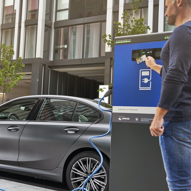 What is a plug-in hybrid (PHEV)?
