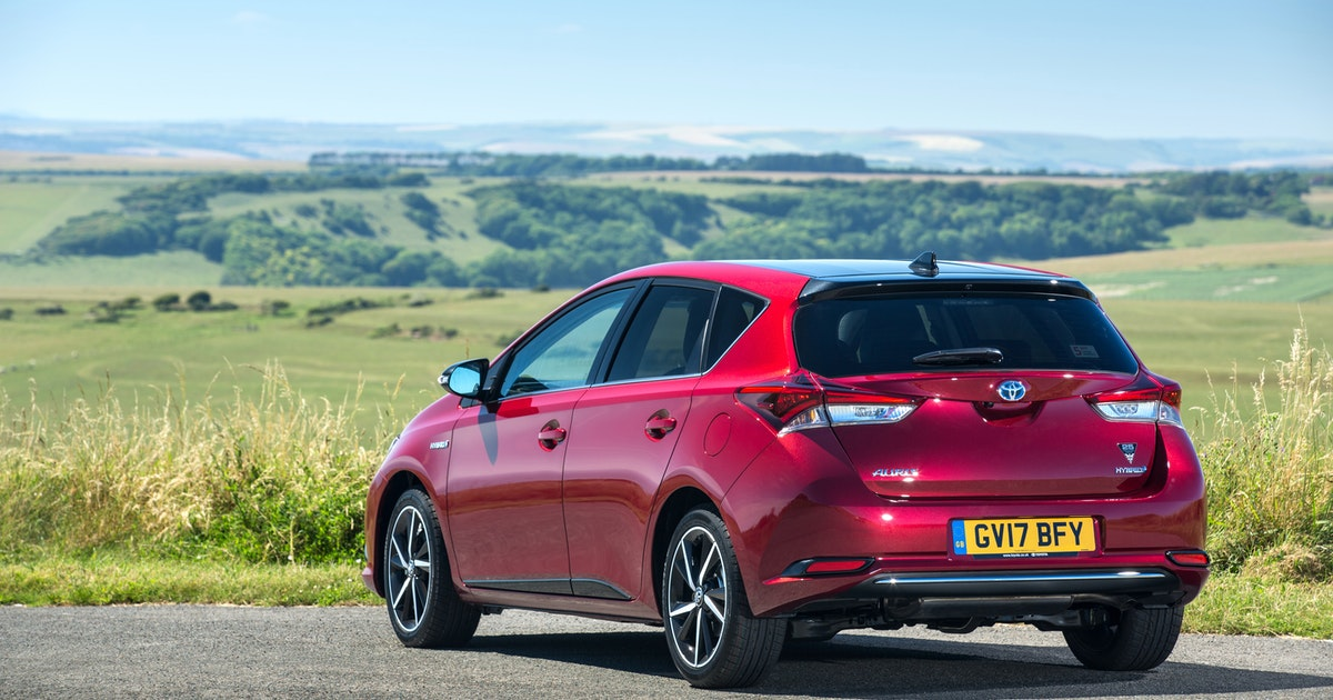Toyota Auris review Cazoo
