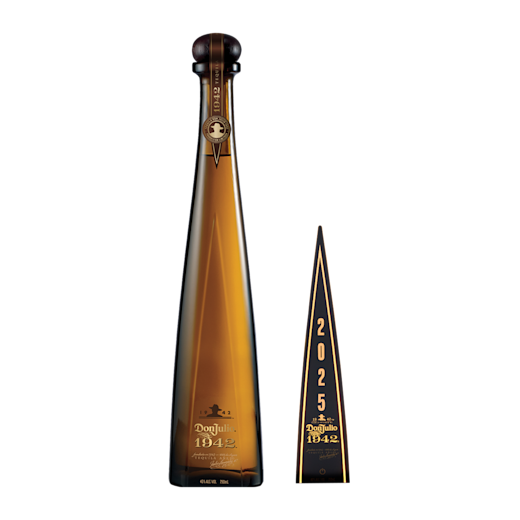 Don Julio 1942 illumination label