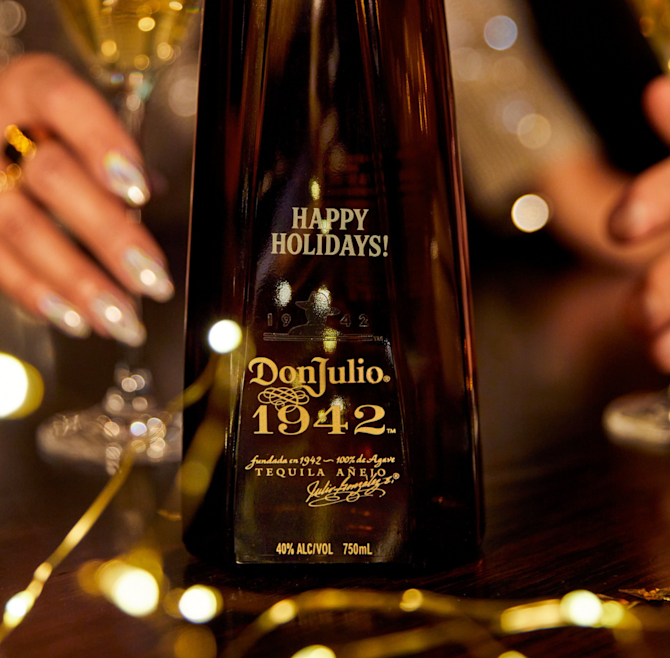 Happy Holidays NYE engraving