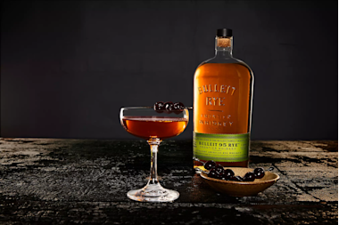 Bulleit Rye Evergreen Social Shoot Rye Manhattan Cement F23 Q3 Social Asset 4X5