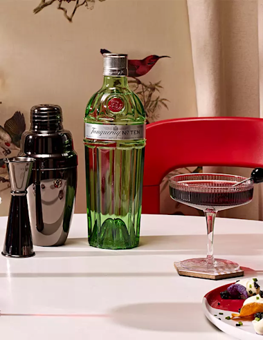 Very cherry martini Tanqueray