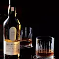 LAGAVULIN 8YO SERVE LIFESTYLE