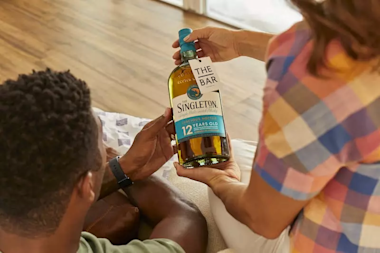 Gift Arrives Received Singleton12 0454