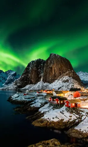 best northern lights tour operators