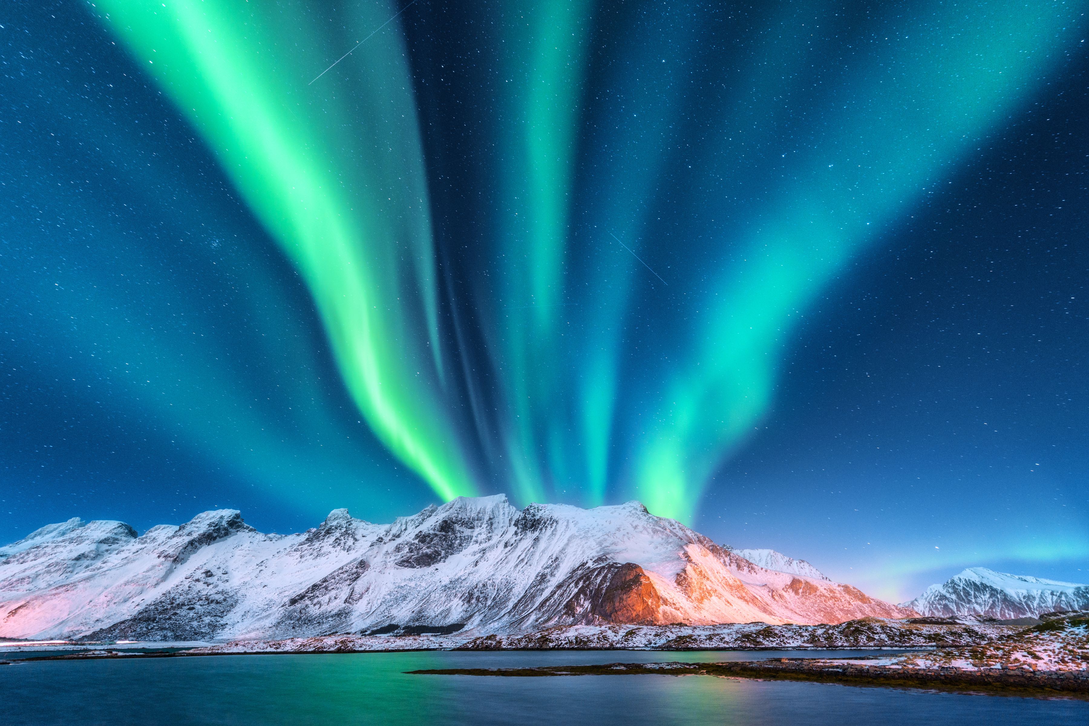 Shutterstock Northern Lights Norway 