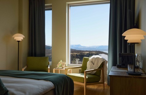 Wood Hotel 